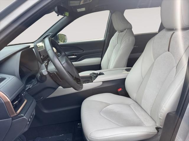2024 Toyota Grand Highlander Hybrid MAX Platinum