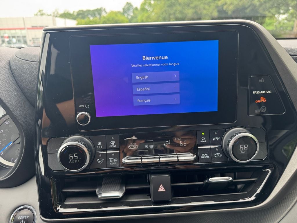 2023 Toyota Highlander Hybrid LE