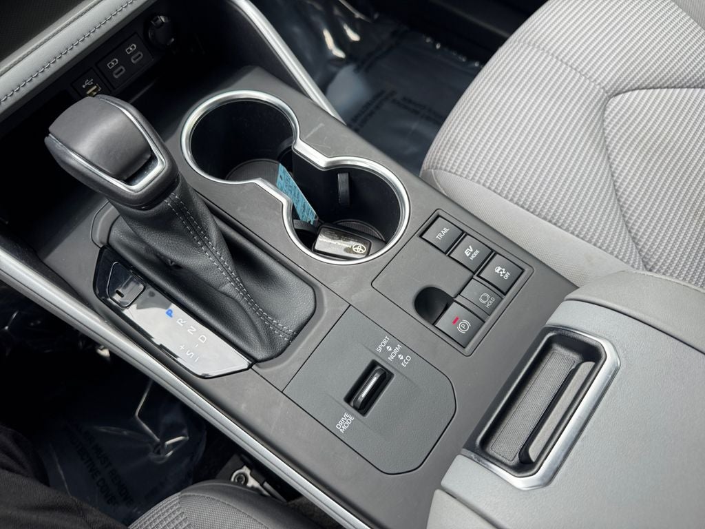 2023 Toyota Highlander Hybrid LE