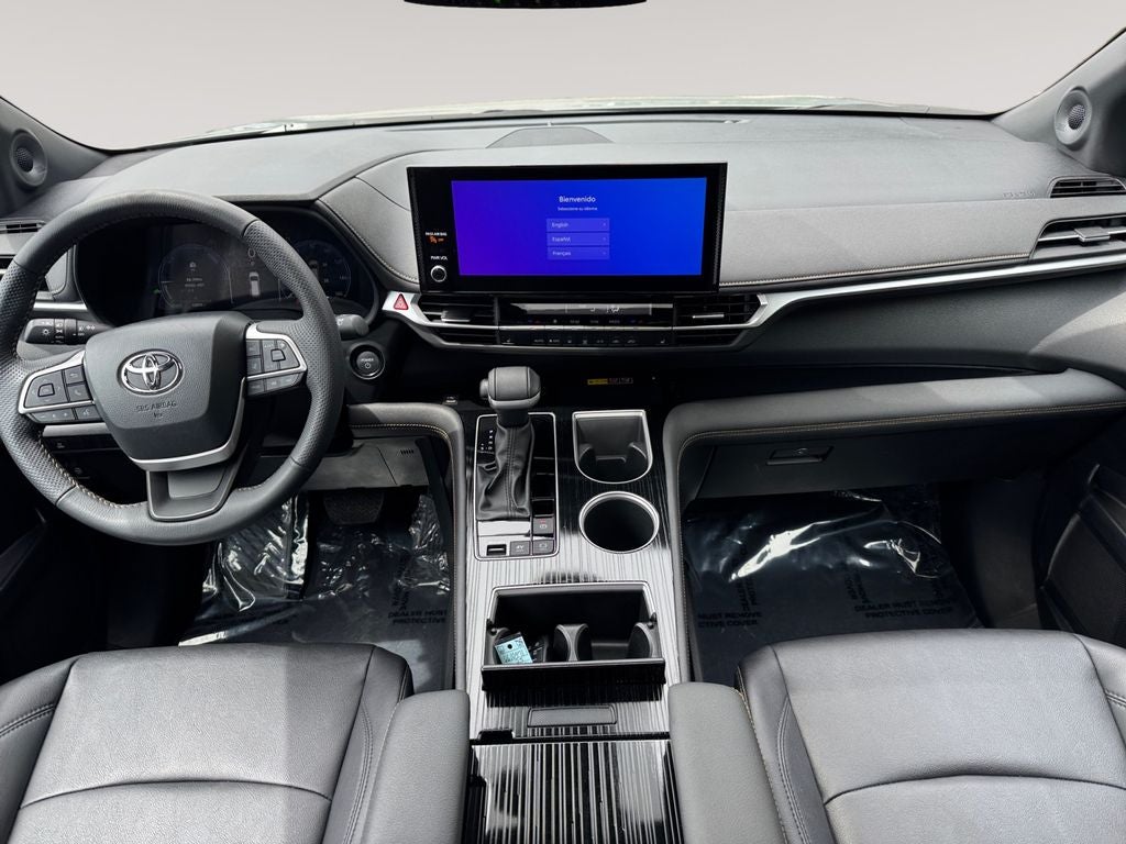 2025 Toyota SIENNA XLE AWD Woodland Edition