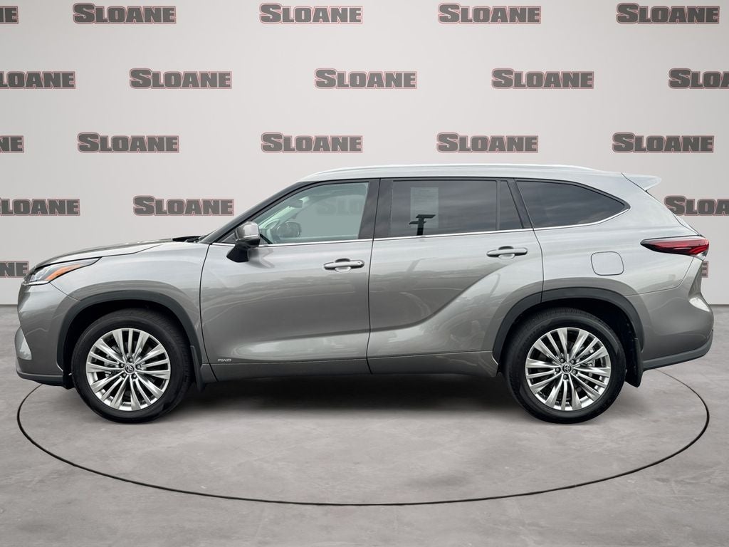 2026 Toyota Highlander Hybrid Platinum