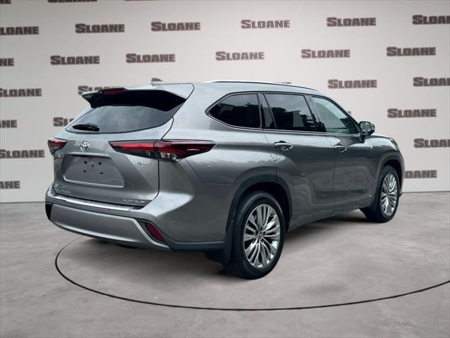 2026 Toyota Highlander Hybrid Platinum