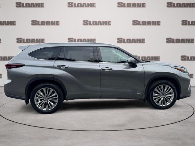 2026 Toyota Highlander Hybrid Platinum