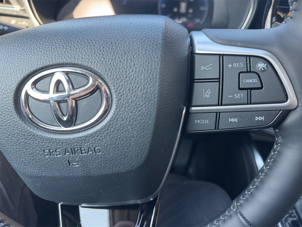 2023 Toyota HIGHLANDER HYBRD Platinum