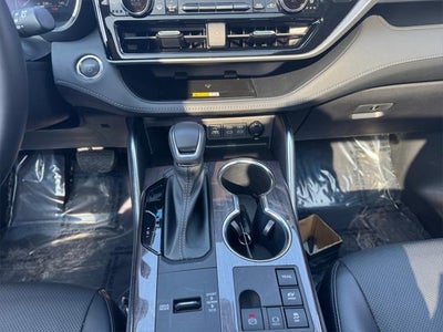 2023 Toyota HIGHLANDER HYBRD Platinum