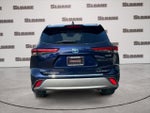 2023 Toyota Highlander Hybrid Platinum