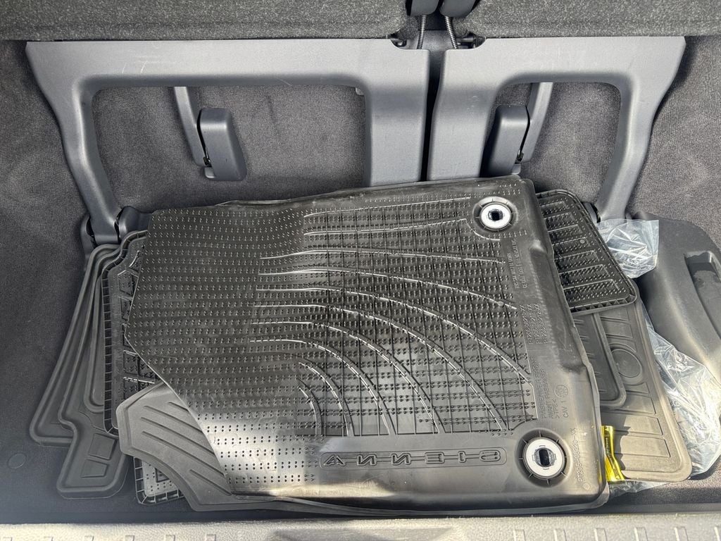 2025 Toyota SIENNA PLT AWD Platinum 7 Passenger