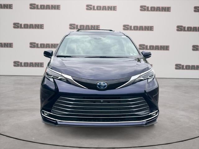 2024 Toyota Sienna Platinum 7 Passenger