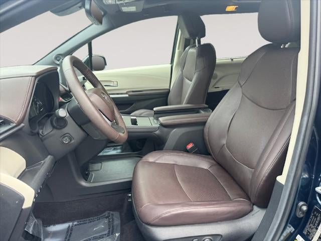 2024 Toyota Sienna Platinum 7 Passenger