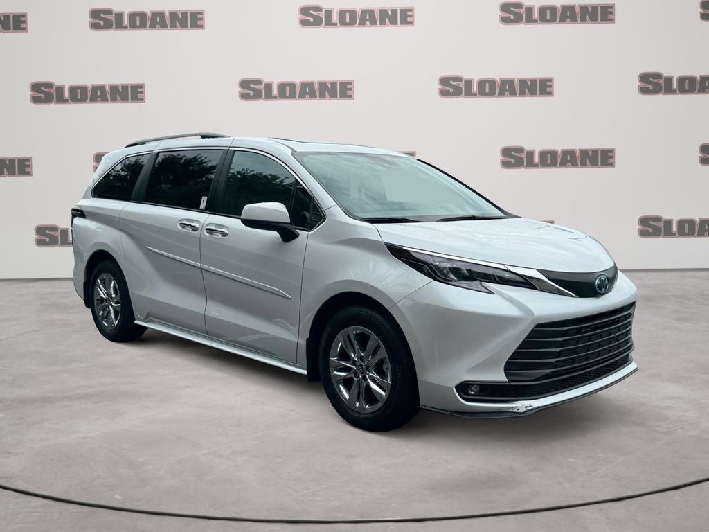 2025 Toyota Sienna XLE 7 Passenger