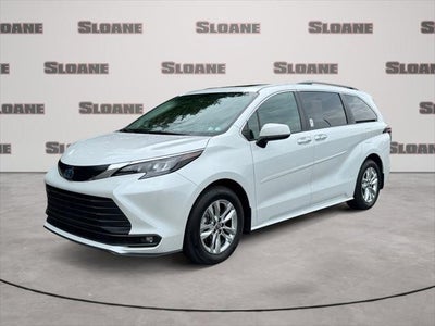 2025 Toyota Sienna XLE 7 Passenger