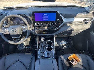 2026 Toyota Highlander Platinum