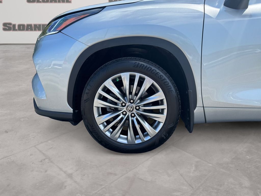 2023 Toyota Highlander Platinum