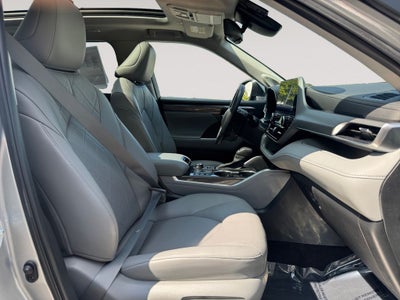 2023 Toyota Highlander Platinum