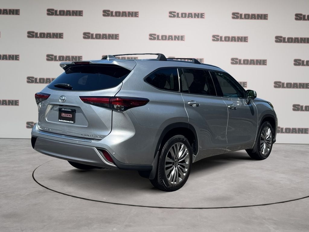 2023 Toyota Highlander Platinum