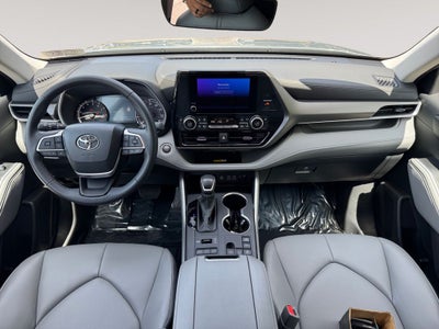 2024 Toyota Highlander XLE