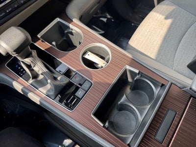 2022 Toyota Sienna LE 8 Passenger