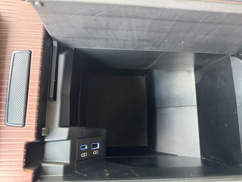 2022 Toyota Sienna LE 8 Passenger