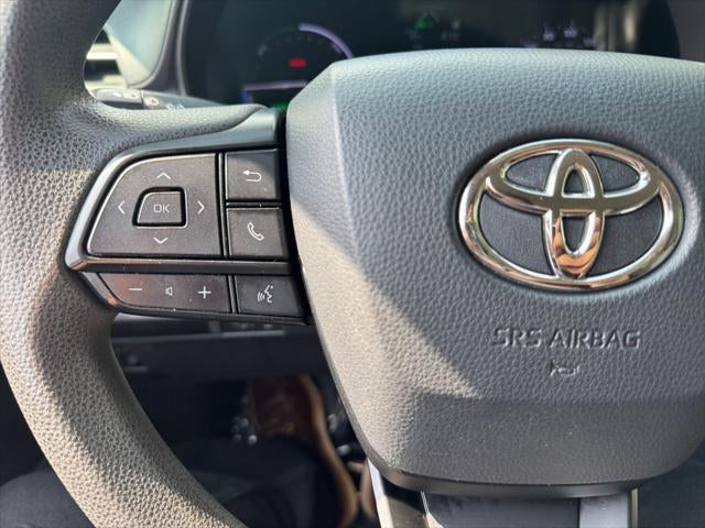 2022 Toyota Sienna LE 8 Passenger
