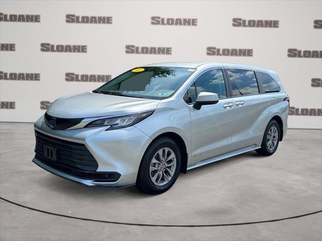 2021 Toyota Sienna LE 8 Passenger