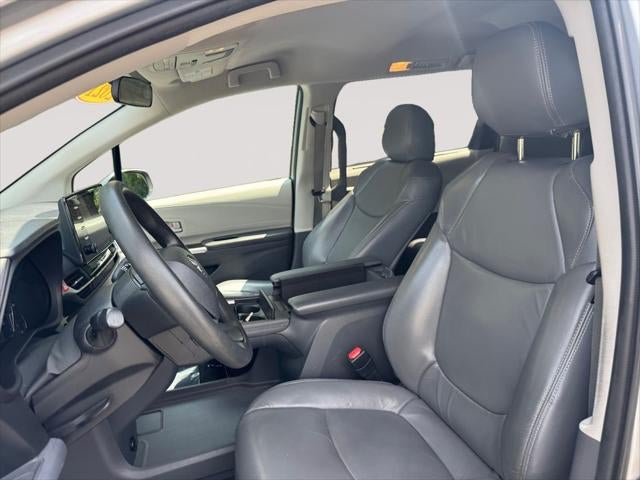 2021 Toyota Sienna LE 8 Passenger
