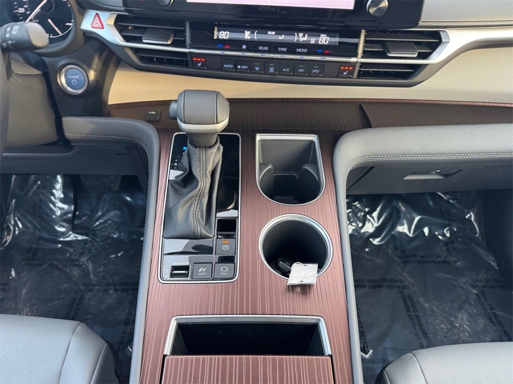 2024 Toyota SIENNA XLE AWD XLE 7 Passenger