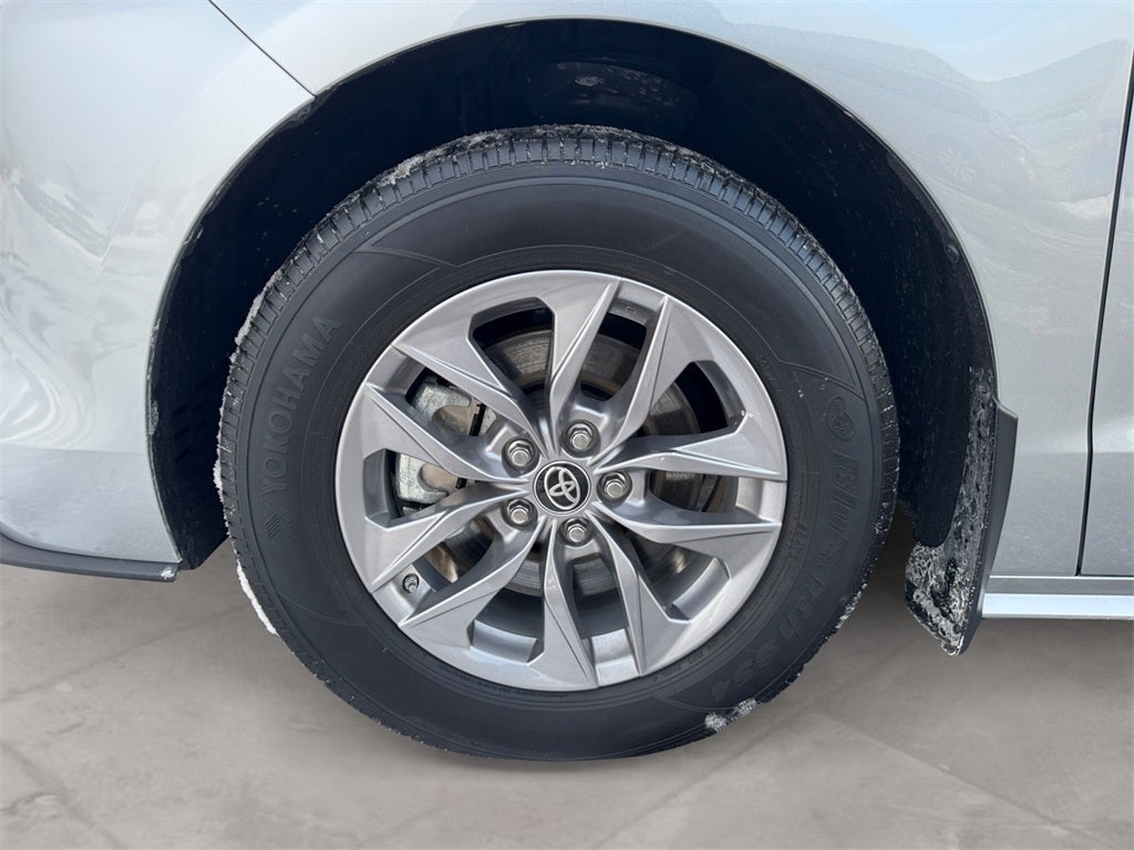 2024 Toyota SIENNA XLE AWD XLE 7 Passenger
