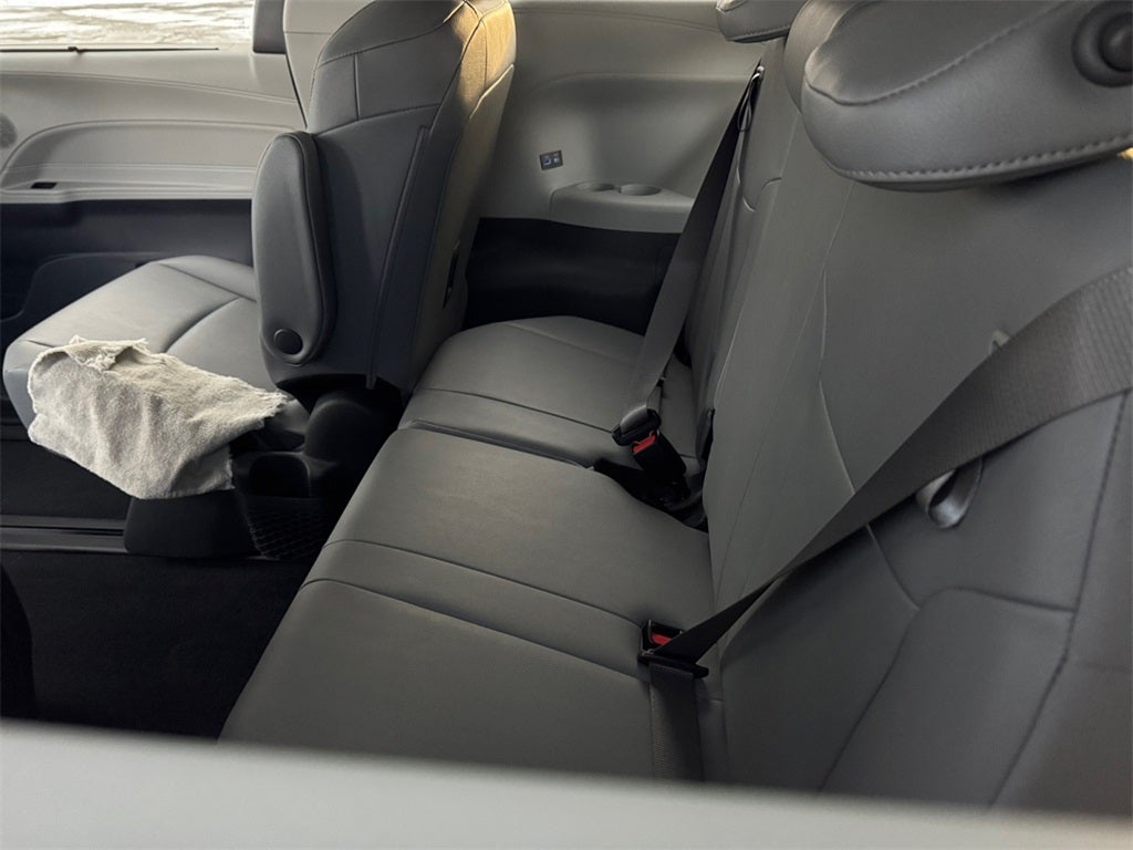 2024 Toyota SIENNA XLE AWD XLE 7 Passenger
