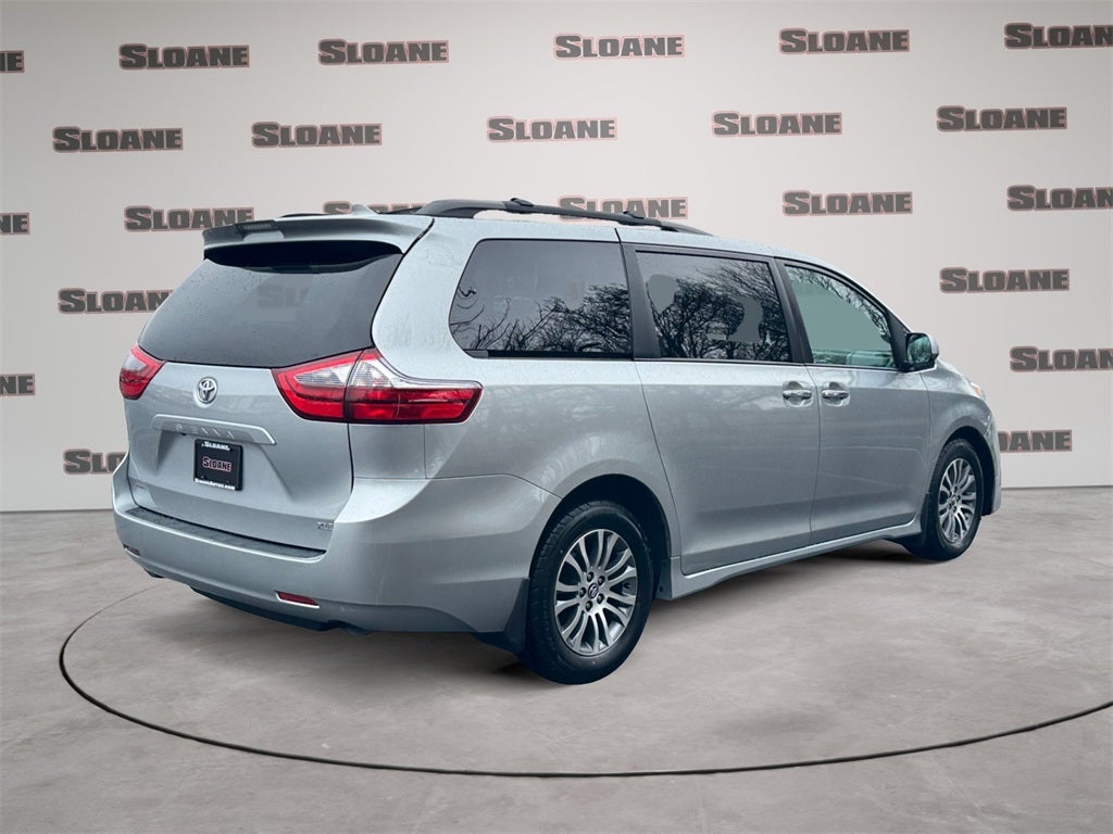 2020 Toyota SIENNA XLE 3.5L XLE