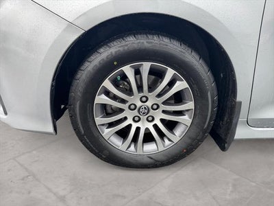 2020 Toyota SIENNA XLE 3.5L XLE