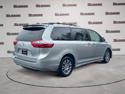 2020 Toyota SIENNA XLE 3.5L XLE