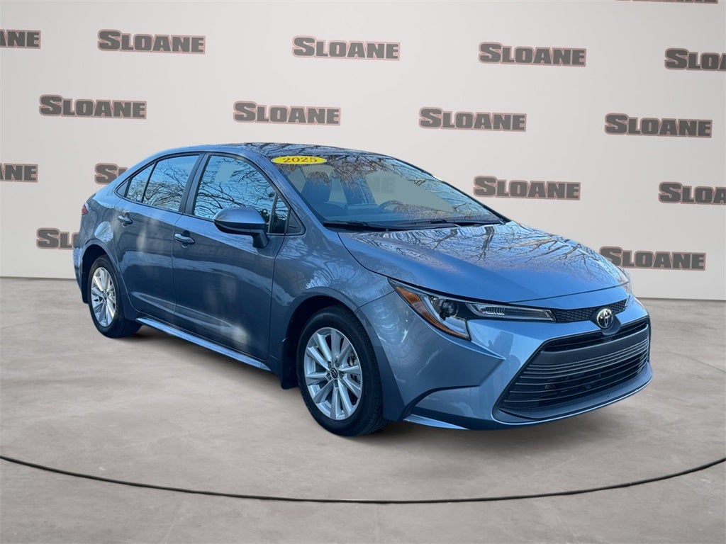 2025 Toyota COROLLA LE