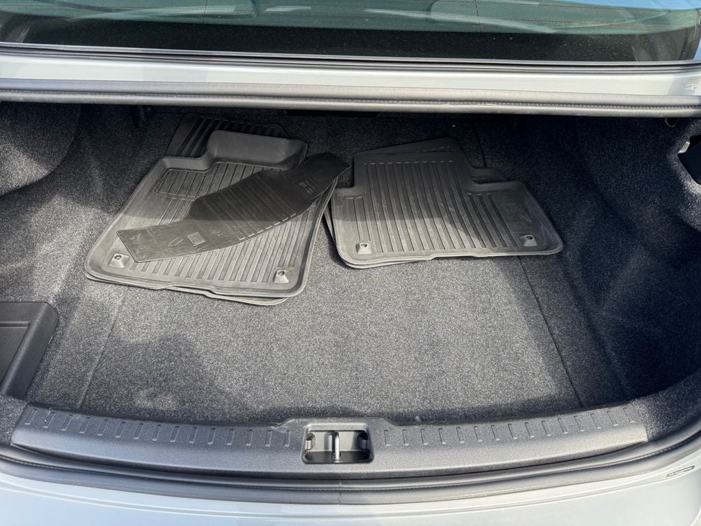 2024 Volvo S60 B5 Core Dark Theme