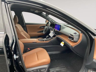 2025 Toyota CROWN SIGNIA Limited