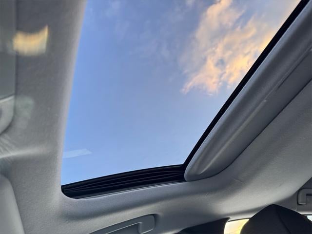 2016 Toyota PRIUS Three