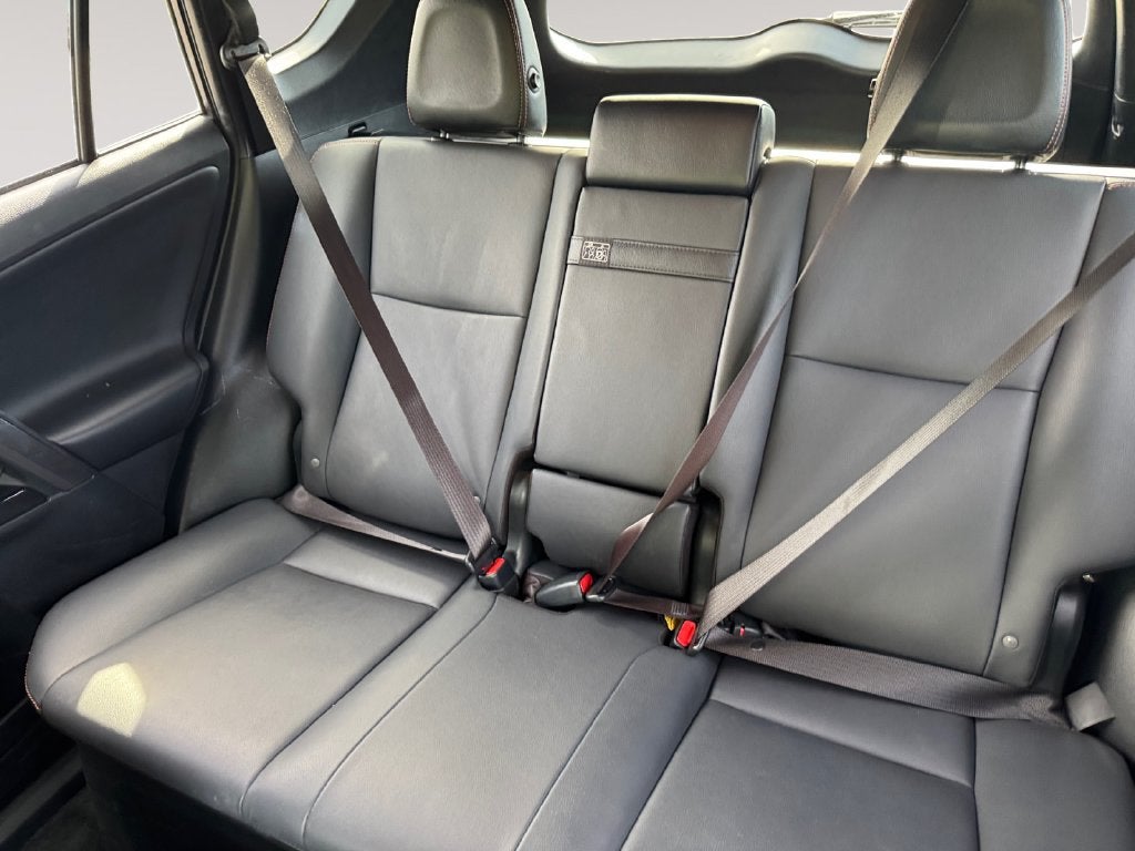 2018 Toyota RAV4 Hybrid SE