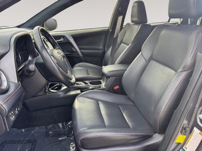 2018 Toyota RAV4 Hybrid SE