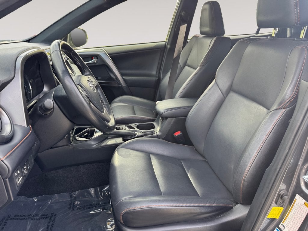 2018 Toyota RAV4 Hybrid SE