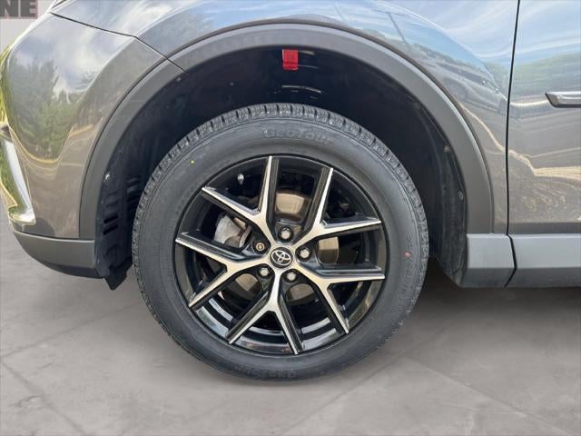 2018 Toyota RAV4 Hybrid SE
