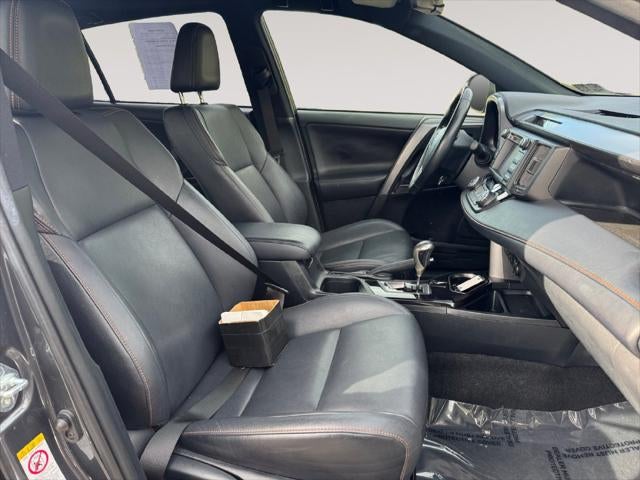 2018 Toyota RAV4 Hybrid SE