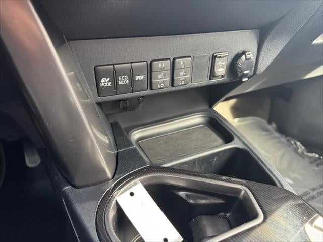 2018 Toyota RAV4 Hybrid SE