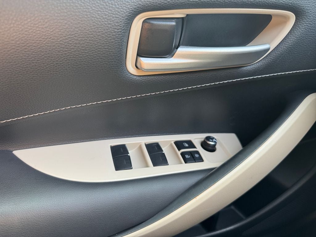 2020 Toyota Corolla Hatchback SE