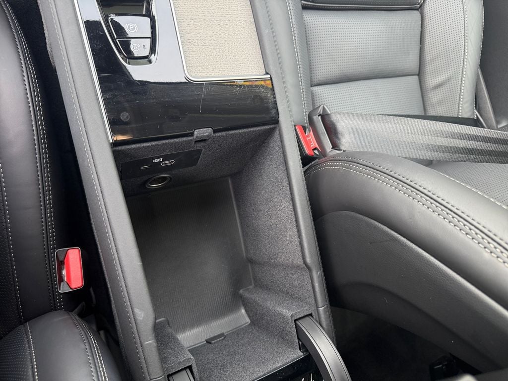 2025 Volvo XC90 B6 Ultra 2025.5