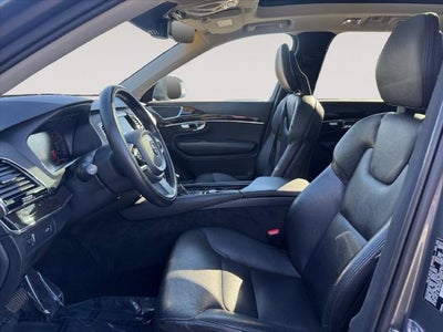 2018 Volvo XC90 T6 Momentum