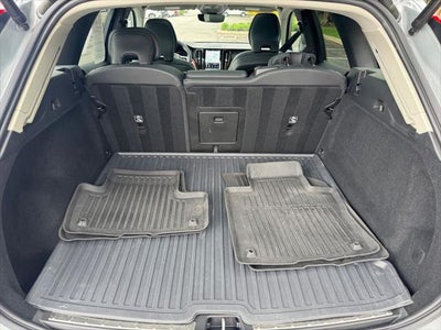 2024 Volvo XC60 B5 Plus Dark Theme