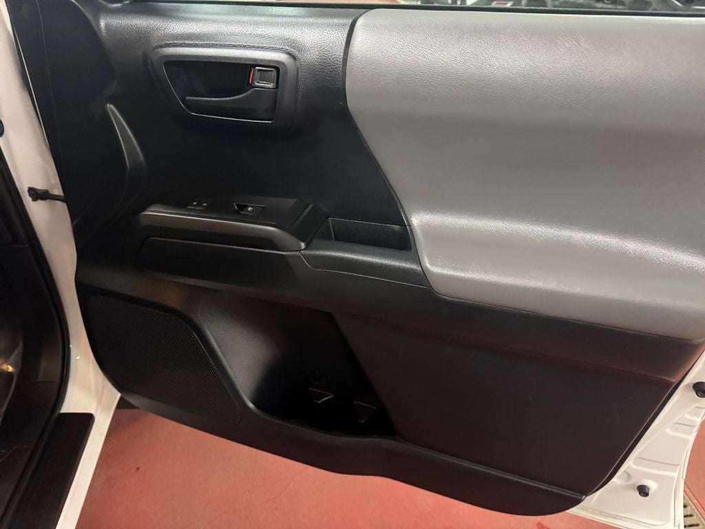 2019 Toyota Tacoma SR V6