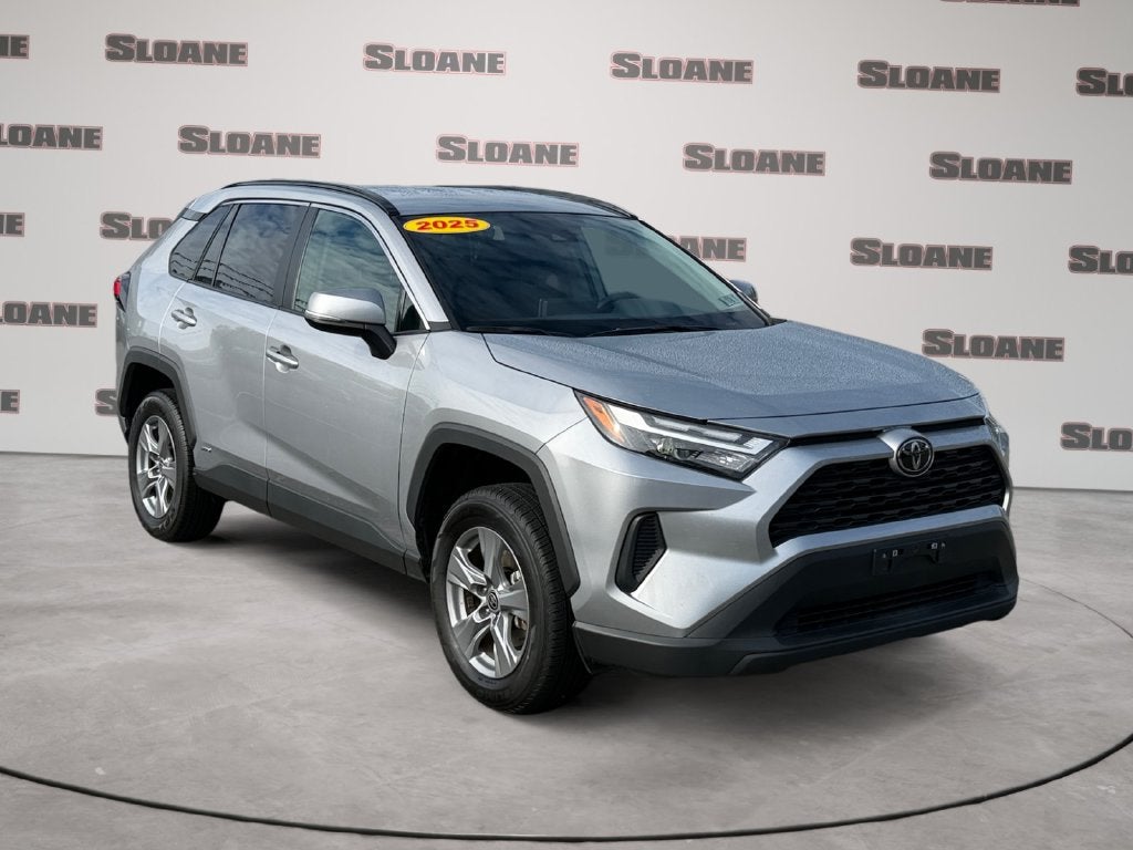 2025 Toyota RAV4 Hybrid XLE