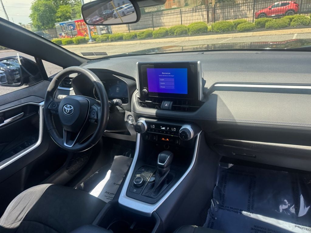 2023 Toyota RAV4 Hybrid SE