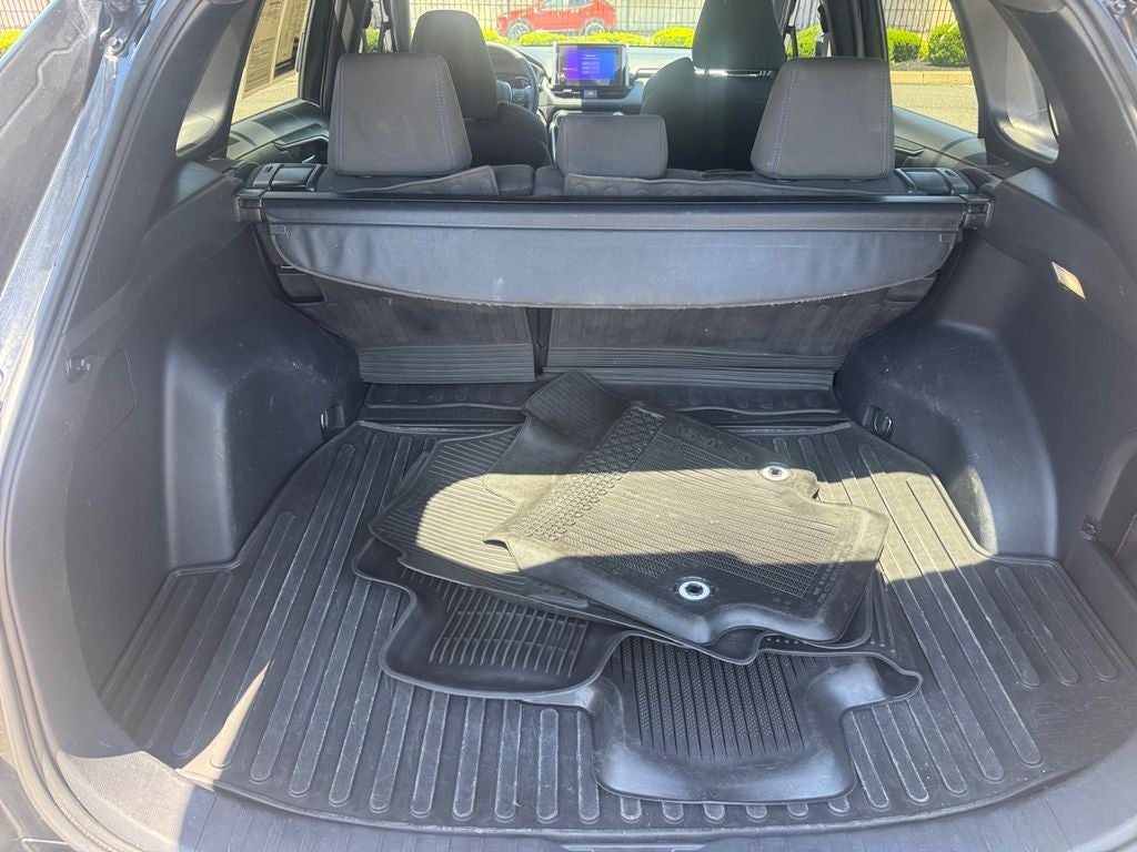 2023 Toyota RAV4 Hybrid SE
