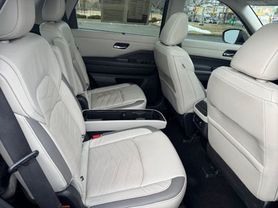 2022 Nissan Pathfinder Platinum